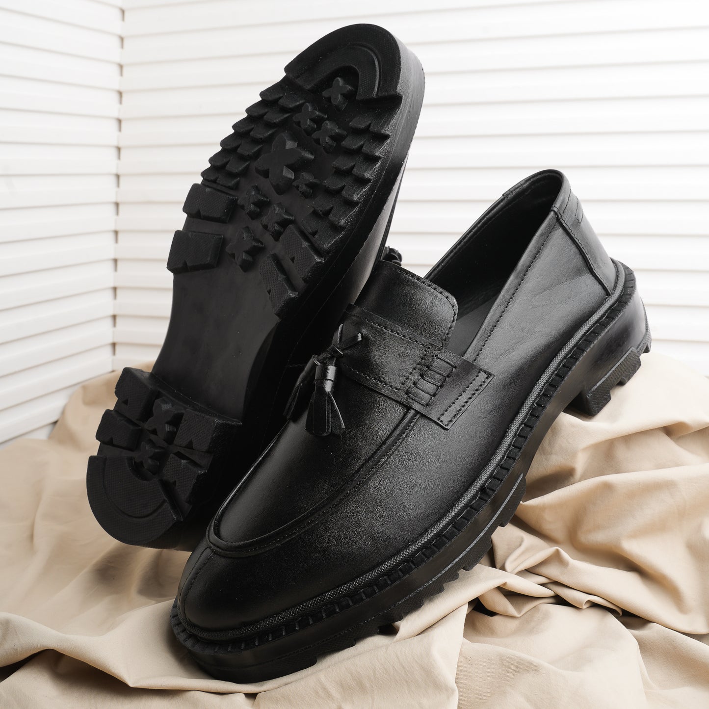Leather Chunky Tassel Loafers - Black