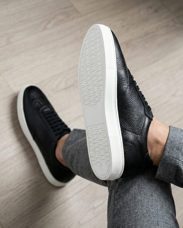 Zorva Meridian - Pebbled Leather Sneaker | Black