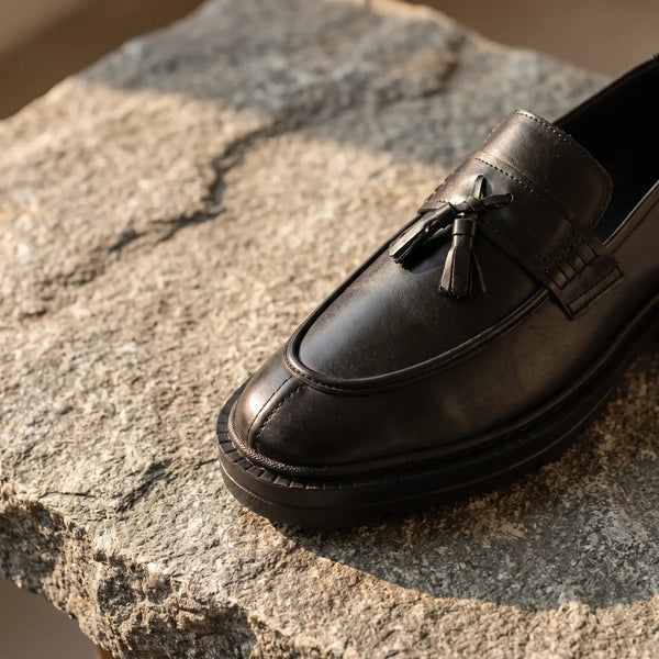 Leather Chunky Tassel Loafers - Black