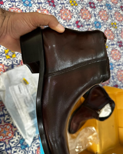 Zorva brown leather Chelsea boots customer unboxing photo